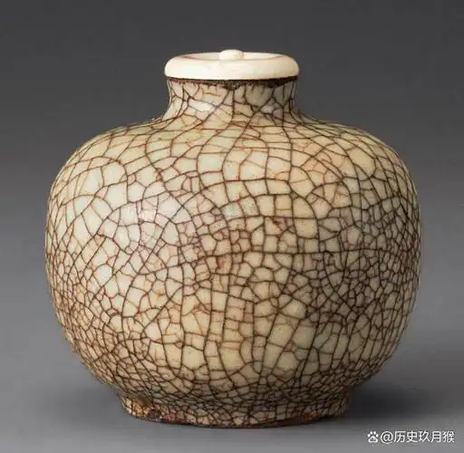 其中,宋代五大名窑:汝窑,官窑,哥窑,钧窑,定窑,更是将陶瓷的艺术魅力