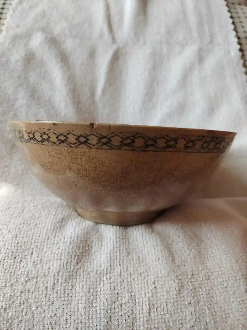 宋代哥窑青花花边碗…紫口铁足米黄釉,千年传世,稀世孤品. - 抖音