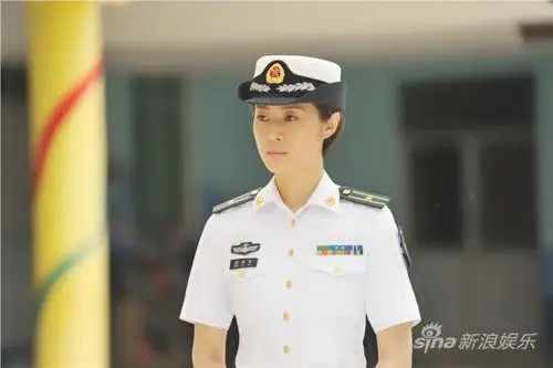 《舰在亚丁湾》范志博上演制服诱惑
