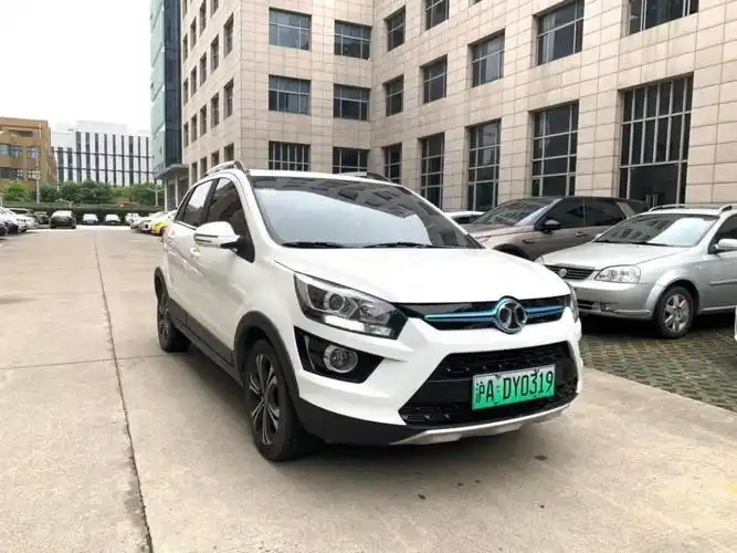 【上海】2018年10月 北汽新能源 ex系列 2018款 ex360 新潮版 自动档