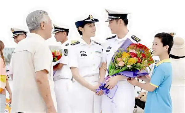 由范志博,胡可,黑子,王同晖等领衔主演的军事题材电视剧《舰在亚丁湾