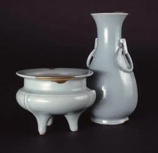 宋哥窑官窑玄纹双环耳尊双环耳瓶