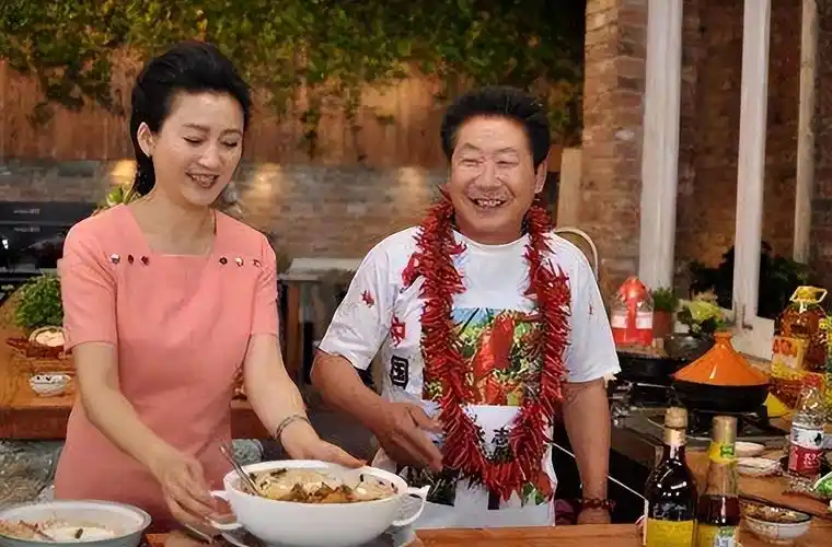 回顾辣王李永志5斤辣椒配白酒吃了38年如今下场为何令人同情