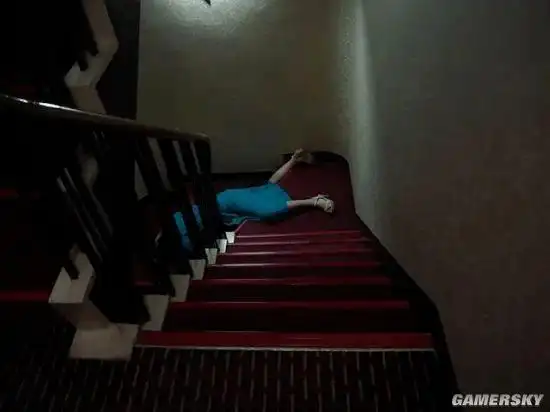 nozomi拍的这些照片都有自己独特的"尸体拍摄技巧":"死亡的姿势是非常