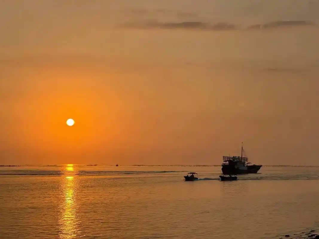 湛江雷州半岛乌石镇,中国西海岸最美日落观赏点 - 抖音