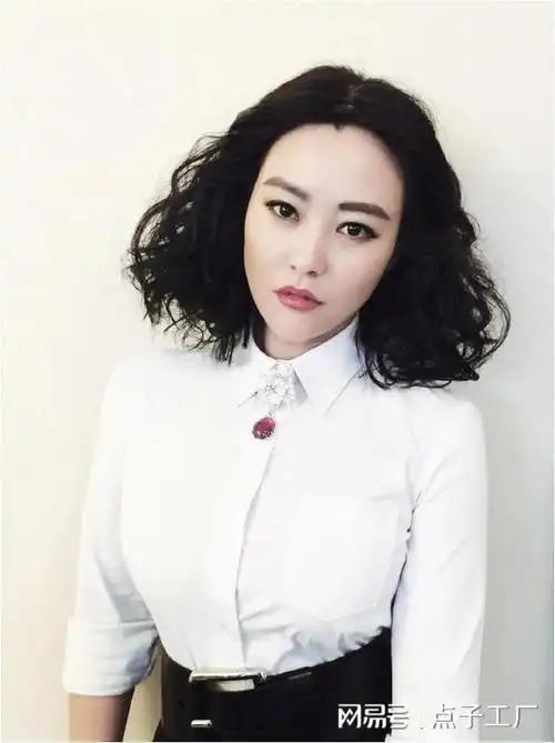 郝蕾:与刘烨离婚后,自己一人养育双胞胎儿子,如今怎么样了
