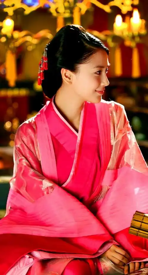 十五位红色着装古装美人热巴杨幂上榜都没她惊艳