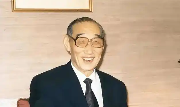 包养情人无数,娶初中同学女儿为妻,孙道存的一生有多会玩?