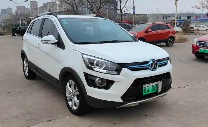 北汽新能源 ex 2018款 ex360 新尚版