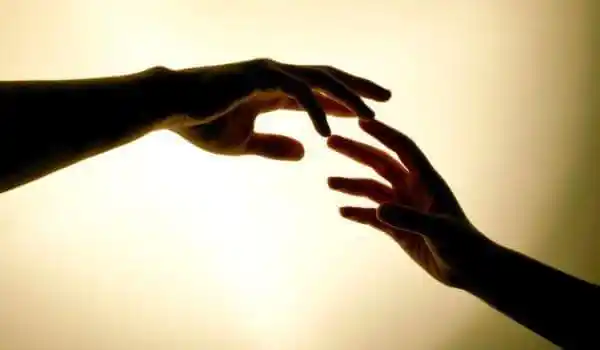 假如亲人离开我们无能为力时记得有一种爱叫做放手