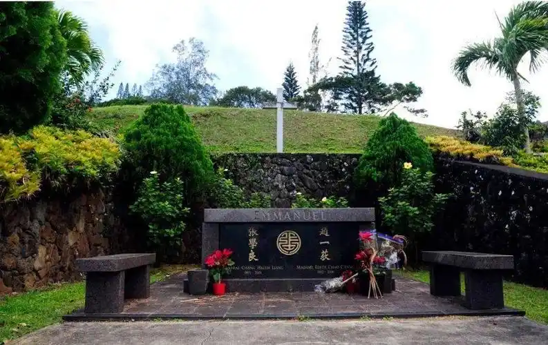 张学良晚年生活照最开心的事是吃火锅最大遗憾没能落叶归根