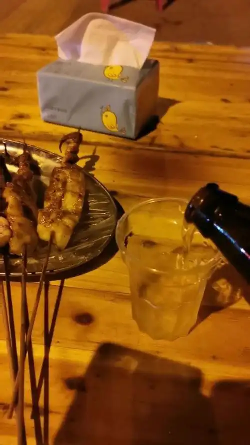 好久没有在路边摊一个人静静的喝点小酒思索人生了,总结:不忘初心砥砺